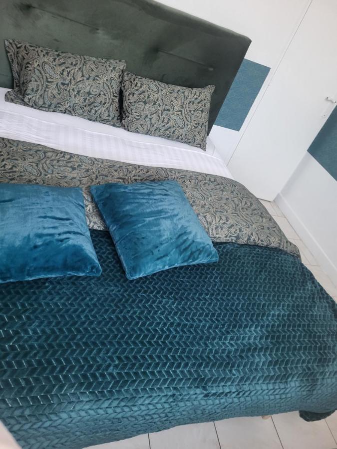 Akwaba Chez Ouli Hotel Levens Ngoại thất bức ảnh