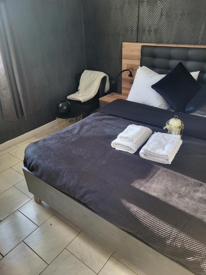 Akwaba Chez Ouli Hotel Levens Ngoại thất bức ảnh