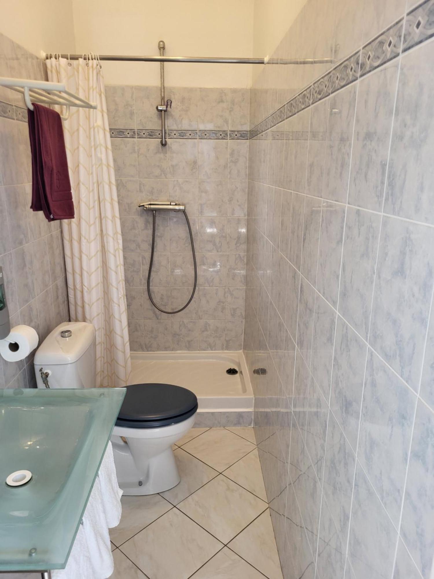 Akwaba Chez Ouli Hotel Levens Ngoại thất bức ảnh