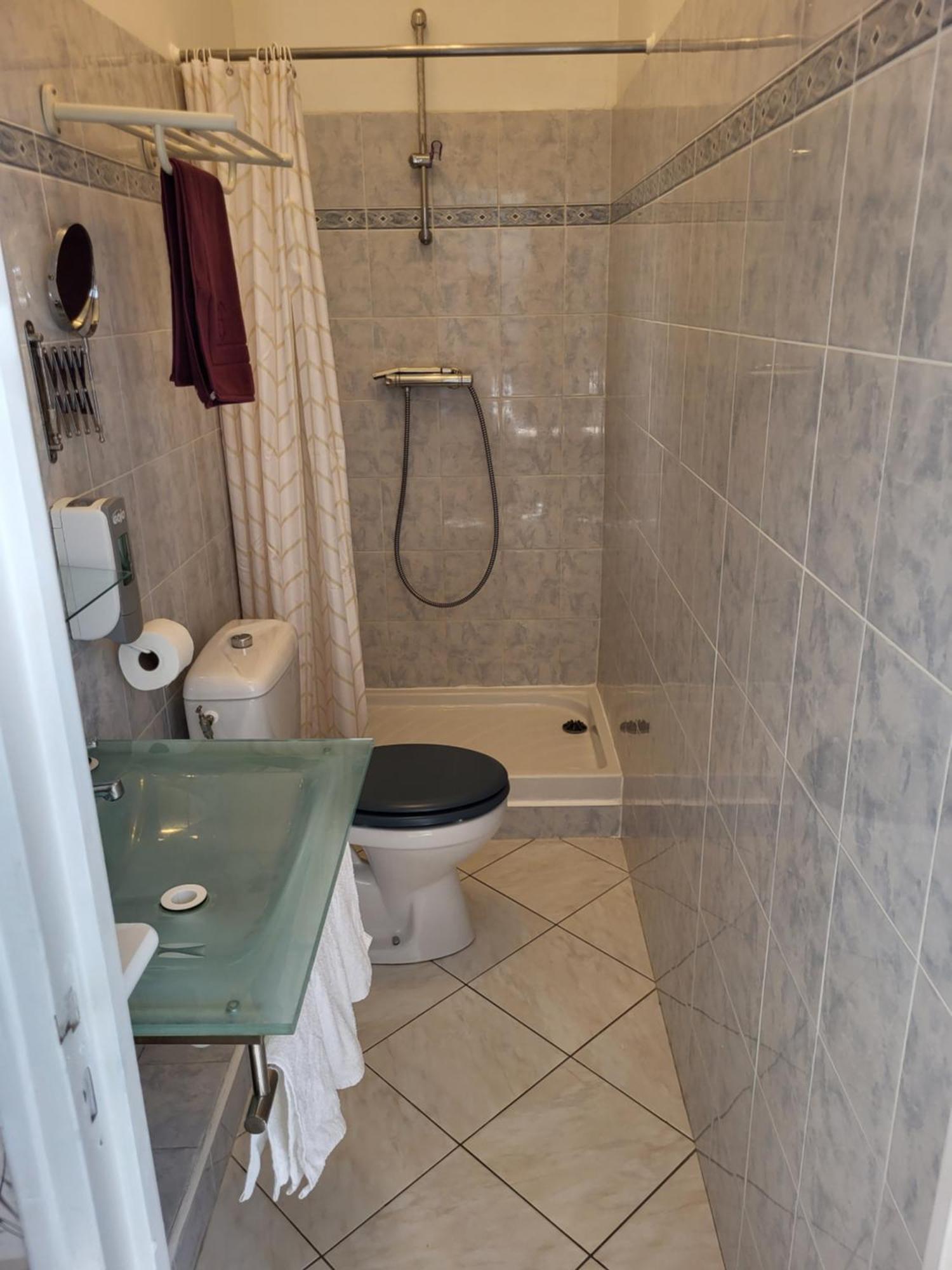 Akwaba Chez Ouli Hotel Levens Ngoại thất bức ảnh